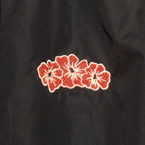 Catalina windbreaker 🌸🌺 - Picture 2 of 4